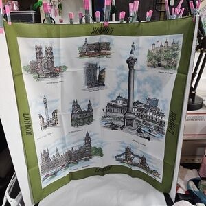 SCARF Made in ITALY - LONDON Landmarks Vintage SYMPHONY DESIGNS 26" Square
